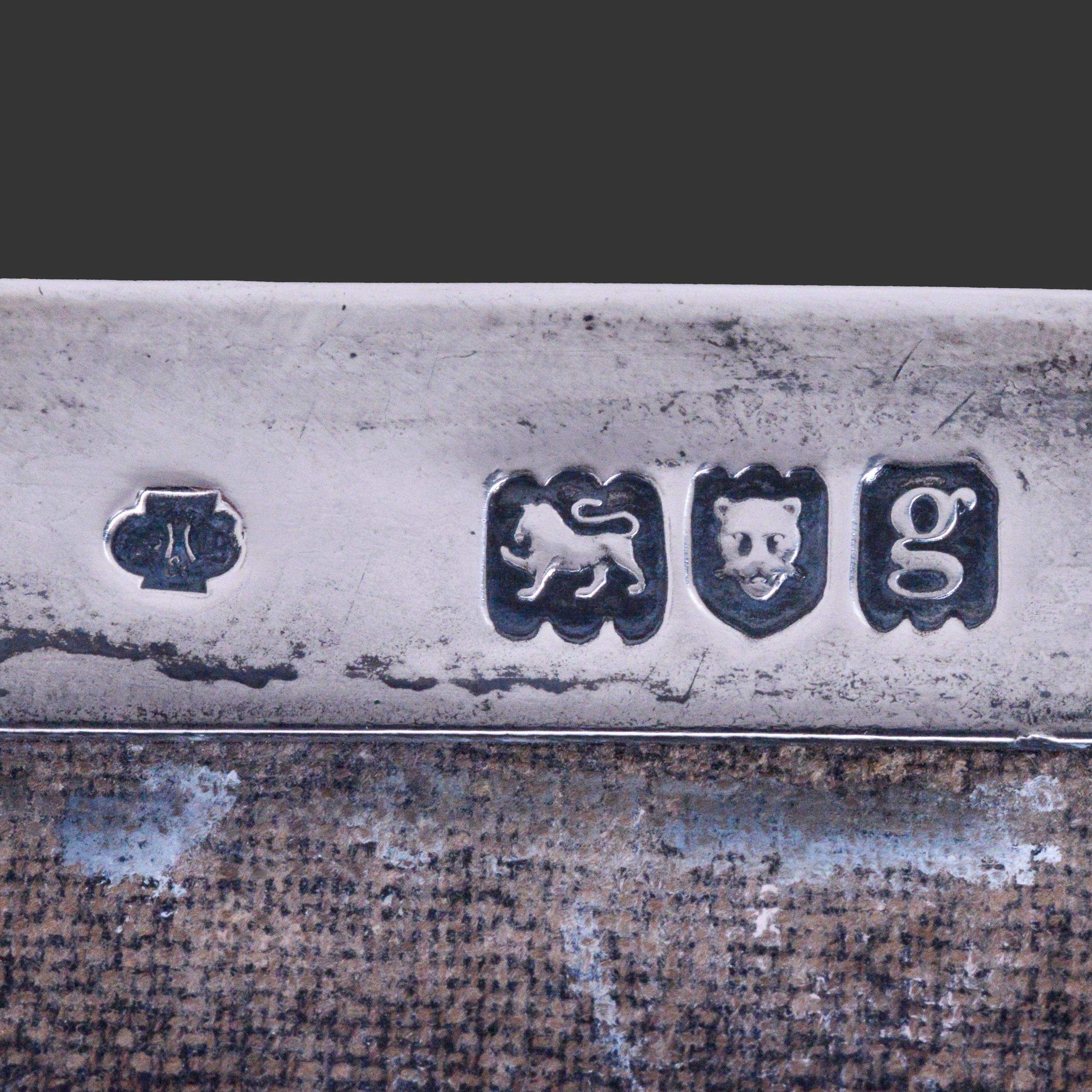 An exceptional Kate Harris silver, enamel and stone set casket - Image 5