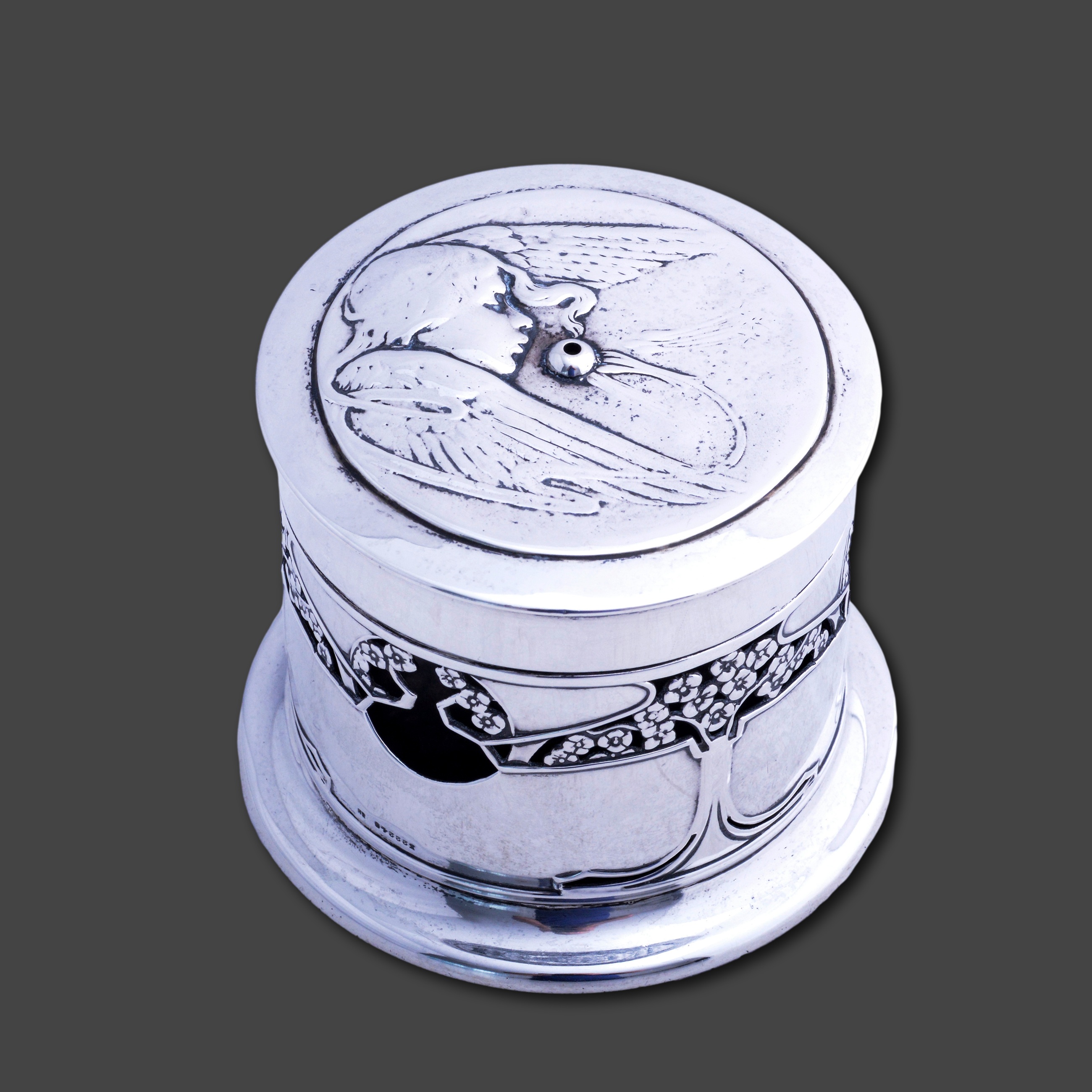 A Kate Harris art nouveau silver string box - Image 2