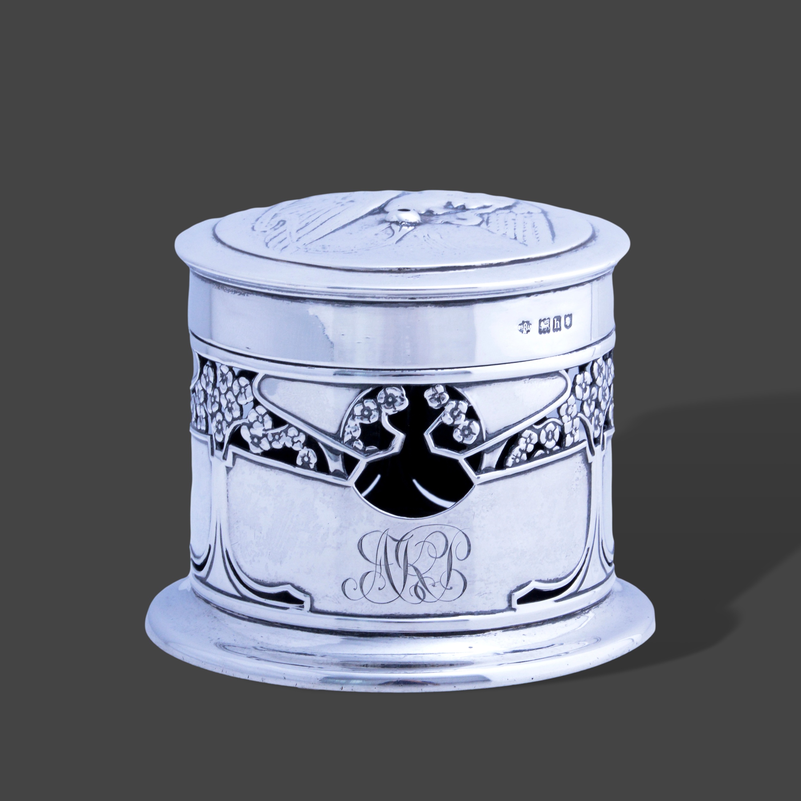 Kate Harris silver box for Huttons