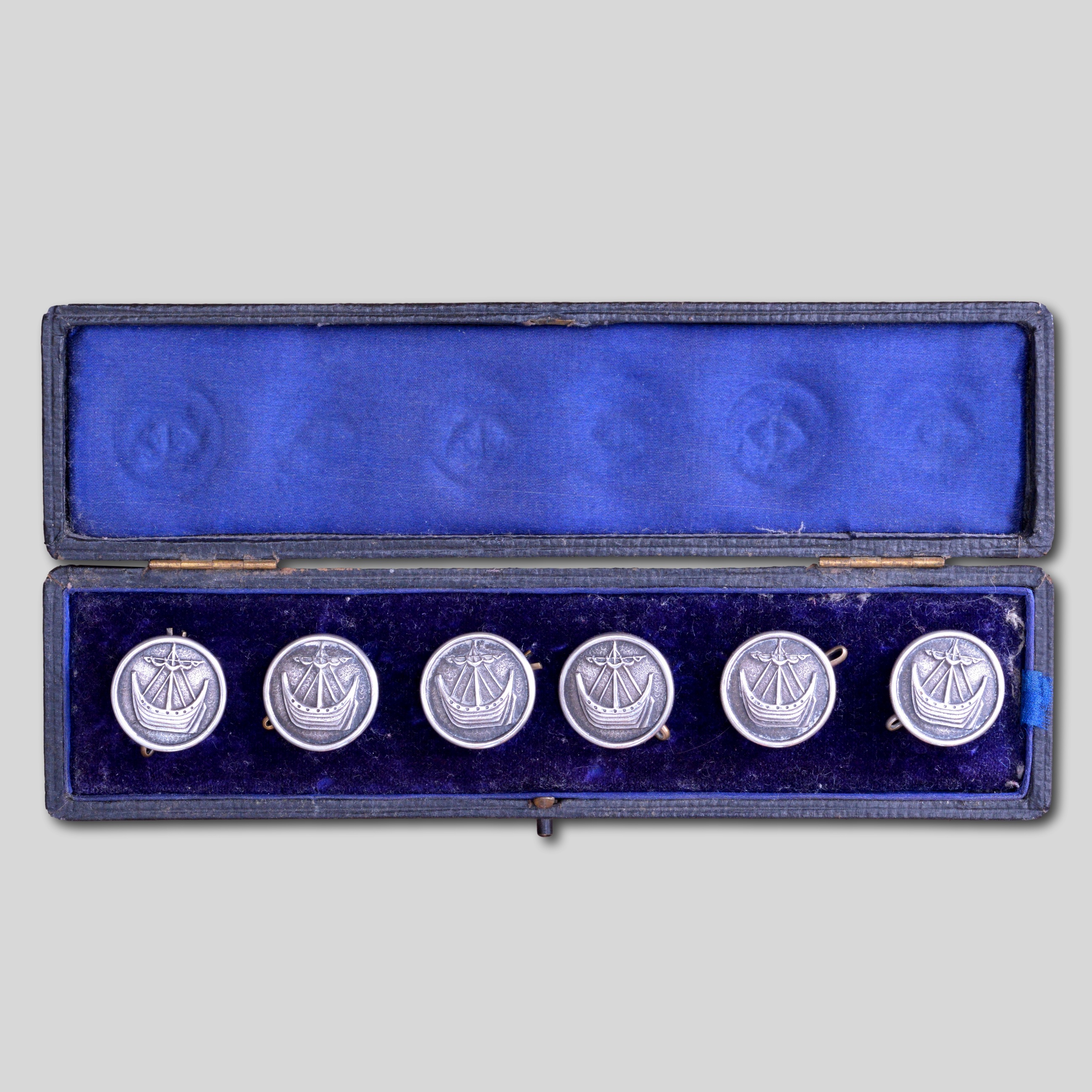 Alexander Ritchie Iona silver buttons